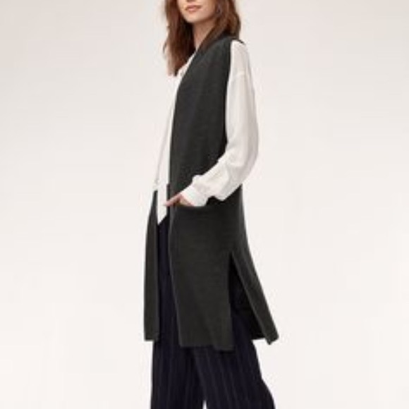 Aritzia // Wilfred Olivie Sweater Vest Cardigan - Picture 3 of 14